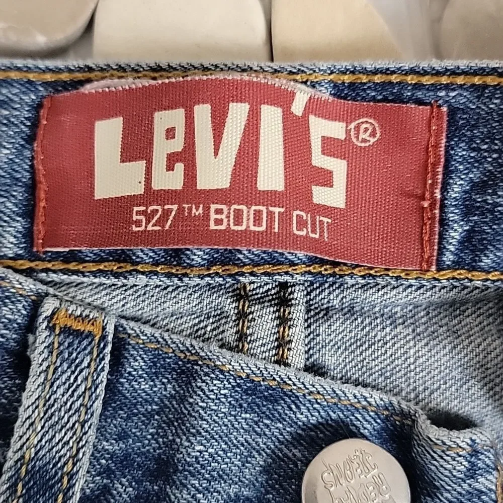 Levi's 527 red tab blue denim bootcut jeans Size 28 Juniors 16